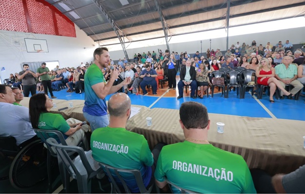 Programa Deputados Aqui leva mutirão de serviços a Itauçu