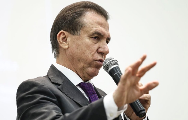 Ministro do Trabalho diz que país não deve se desesperar por tarifaço