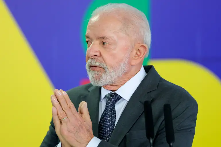Desaprovação de Lula volta a superar aprovação, aponta pesquisa Atlas/Bloomberg