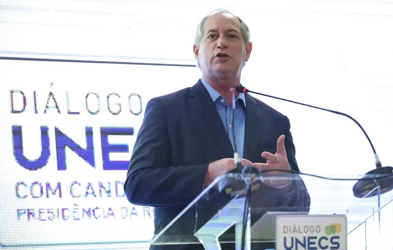 PL suspende aliança com Ciro Gomes após racha na família Bolsonaro