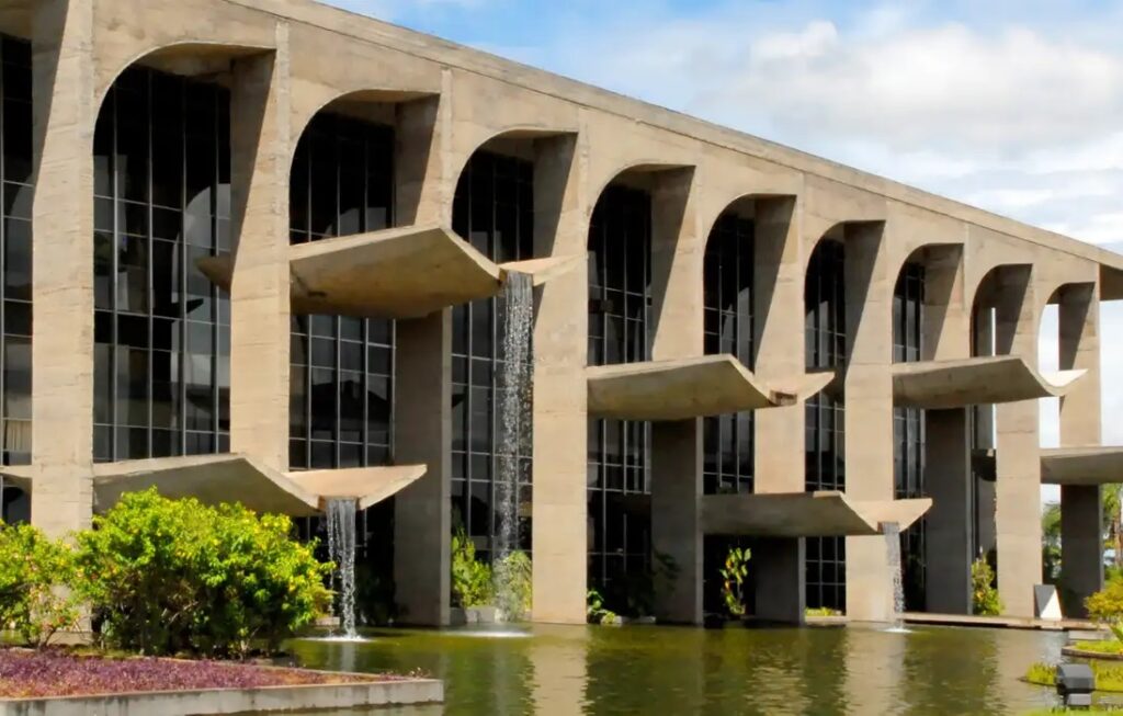 Ministério da Justiça e entidades lançam plano de combate a fraudes bancárias digitais