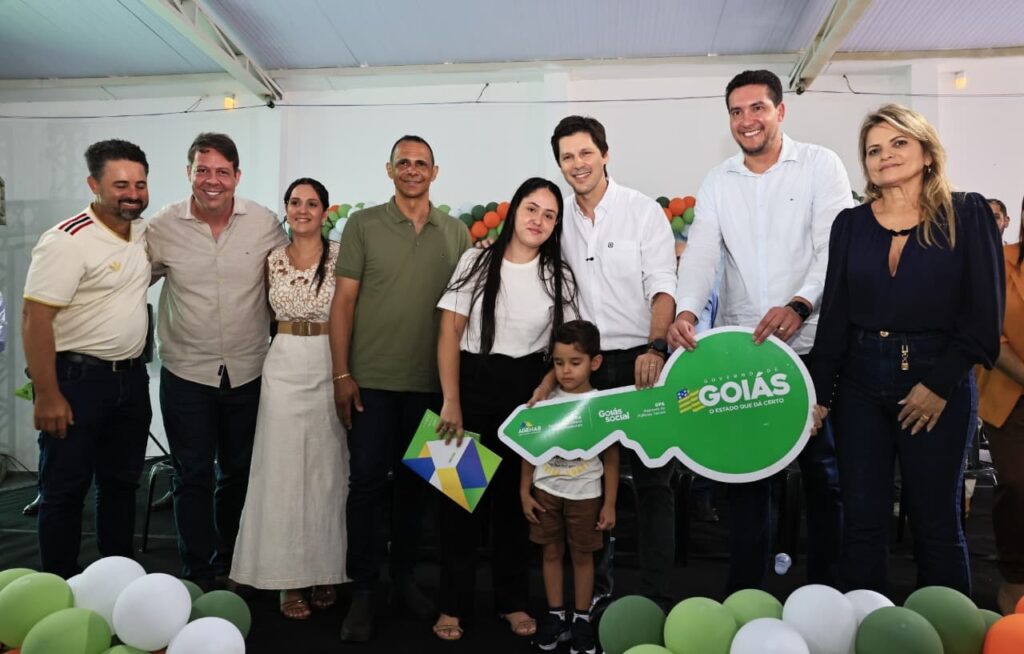 Daniel Vilela entrega 30 casas a custo zero em Cromínia