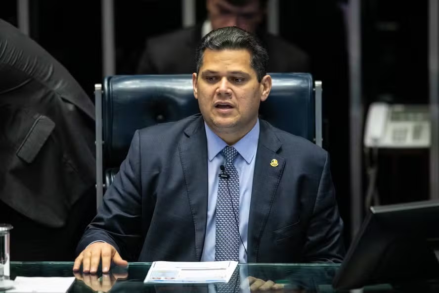 Judeu, Alcolumbre afirma que ataque à celebração judaica na Austrália é cruel e inaceitável