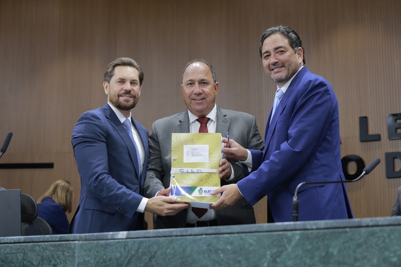 Assembleia de Goiás aprova Lei Orçamentária Anual para 2026 em primeira votação 