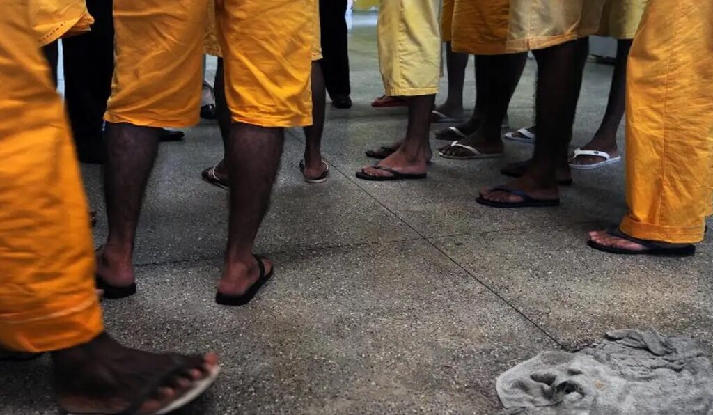 Lula assina indulto de Natal e deixa de fora presos do 8 de janeiro