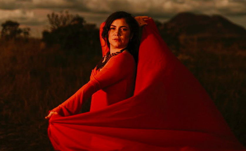 Lua Castanho lança single “Giram Sóis” em show gratuito na Chapada dos Veadeiros (foto: divulgação)