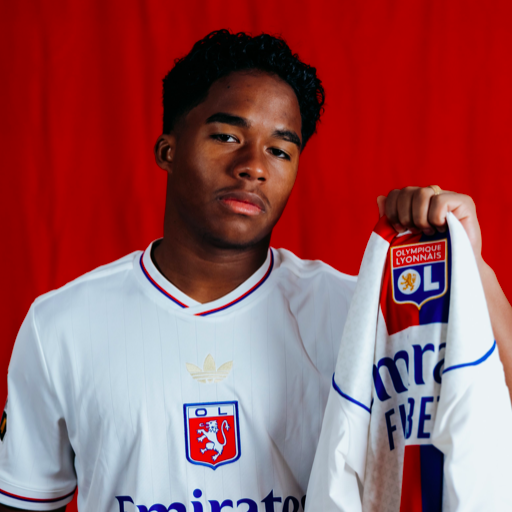 Lyon anuncia contratação por empréstimo do atacante Endrick