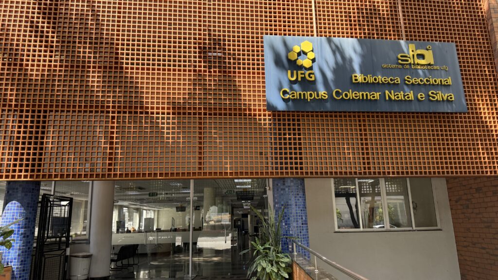 Biblioteca Seccional Câmpus Colemar Natal e Silva: conhecimento de portas abertas na região central de Goiânia