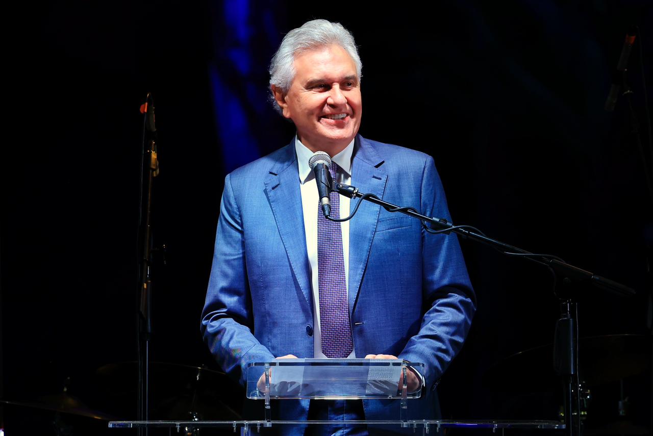 Caiado durante sua fala no jantar (Foto: WAlter Folador)