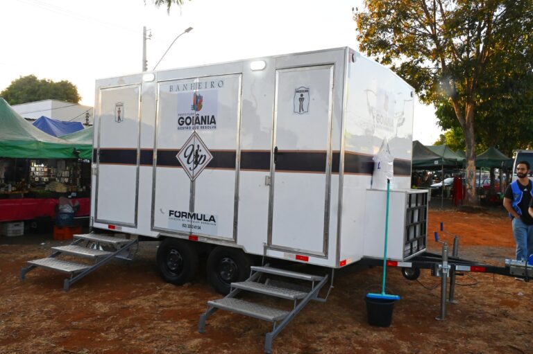 Goiânia moderniza feiras e instala 62 banheiros móveis climatizados para atender população (foto: Alex Malheiros)
