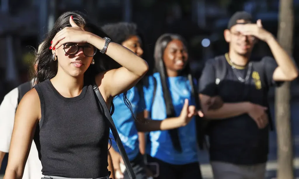 Altas temperaturas impactam oito Estados (Foto: Fernando Frazão/Agência Brasil)