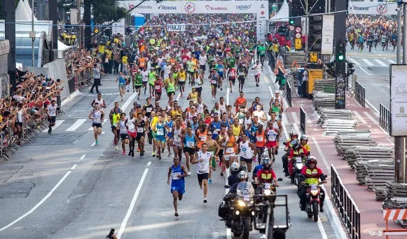 Centésima São Silvestre tem 55 mil inscritos e corredores de 39 países