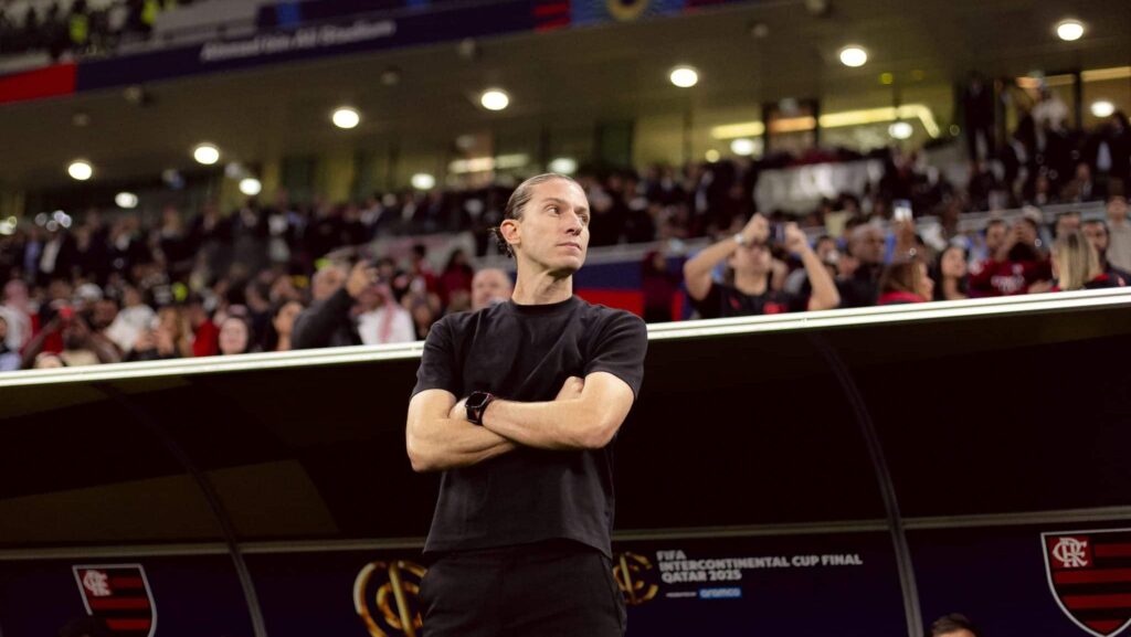 Entenda o imbróglio que atrasa a renovação de Filipe Luís com o Flamengo