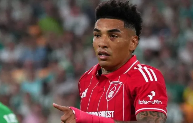 Guardiola se impressiona com atacante brasileiro Igor Jesus: ‘Ganha todas as bolas’