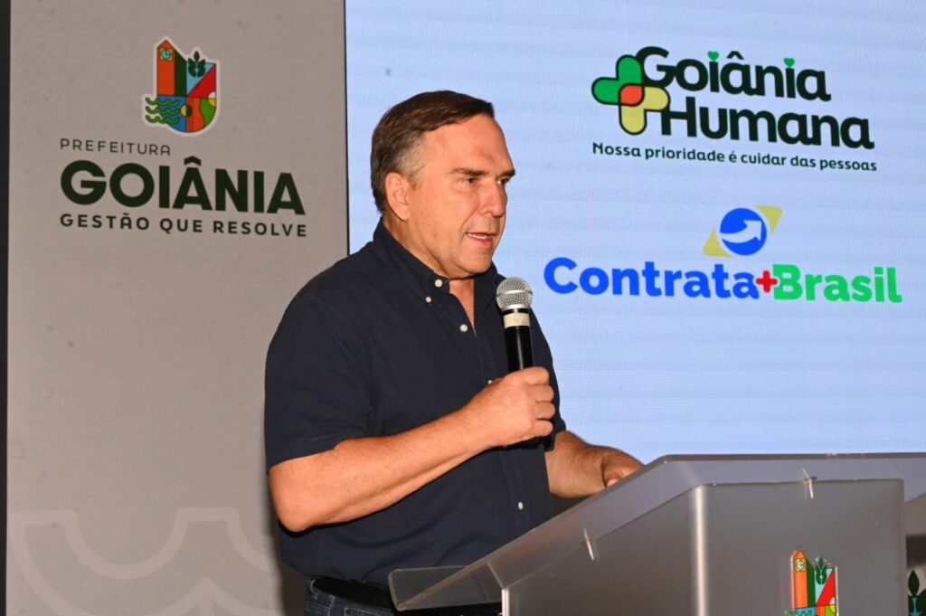 Mabel assina termo de adesão à plataforma Contrata + Brasil