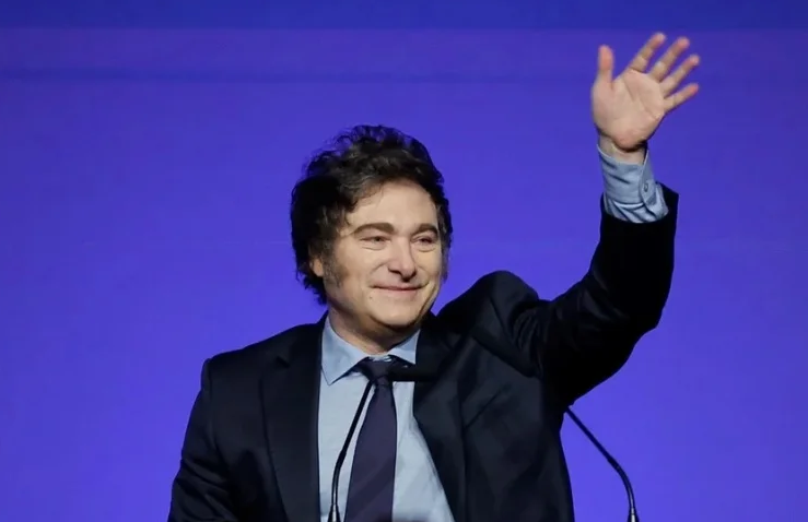 Milei republica post que compara Brasil e outros países com governo de esquerda a favelas