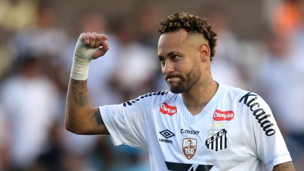 Neymar faz desabafo após jogar lesionado e evitar queda do Santos para Série B: ‘Foi no limite’
