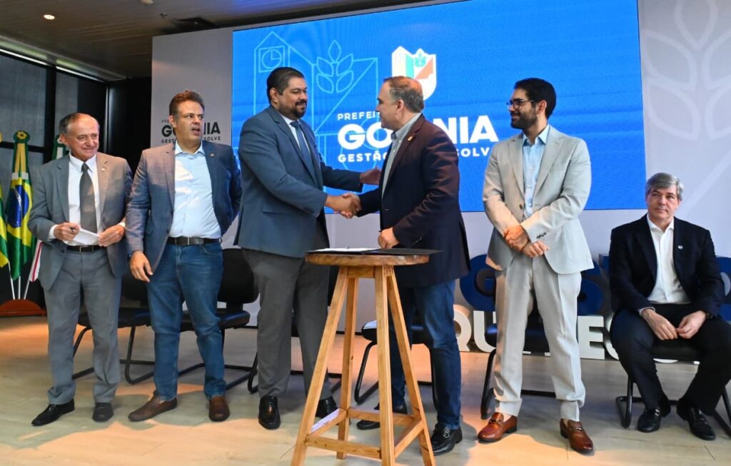 Mabel empossa Adonídio Neto como titular da Sedicas