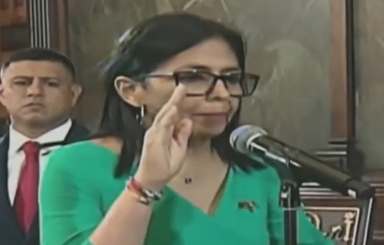 Delcy Rodríguez toma posse como presidente interina da Venezuela