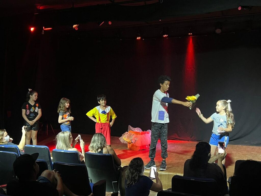 Curso de teatro e oratória abre inscrições para crianças a partir de 6 anos em Goiânia