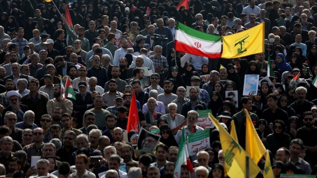 Irã eleva tom e vê EUA e Israel como ‘alvos legítimos’ se ofensiva contra Teerã for adiante