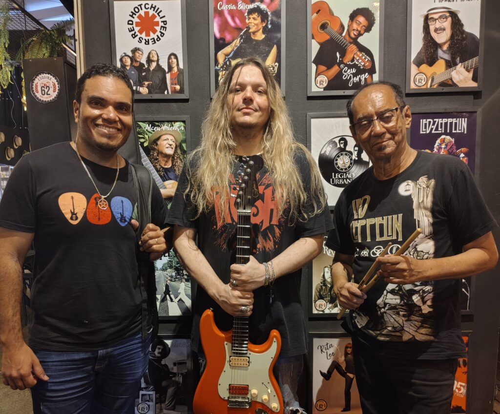 Spinning Rock Band se apresenta no Complexo Cultural Mercado da 74 em Goiânia