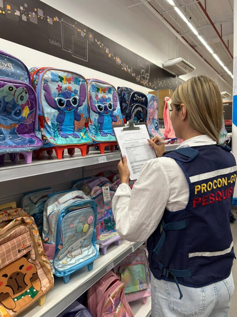 Procon Goiás encontra variação de até 812% nos preços de material escolar