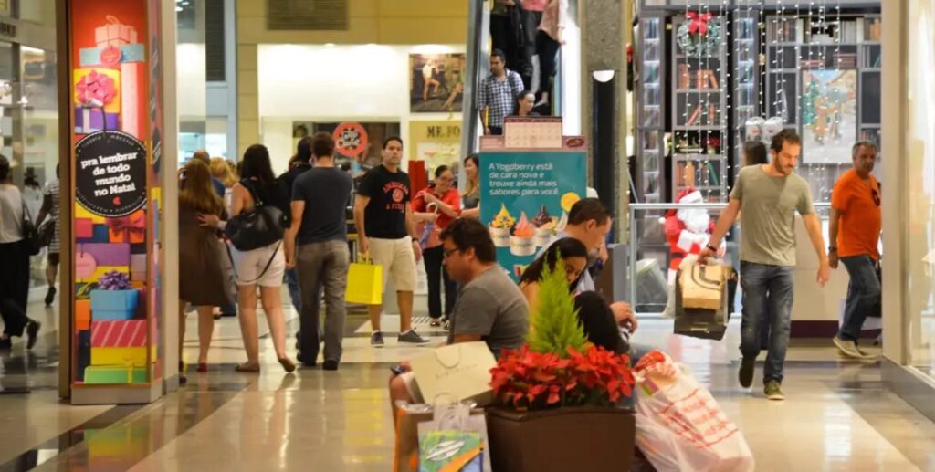 Consumidor deve gastar menos nas compras em 2026, aponta Sindilojas-GO