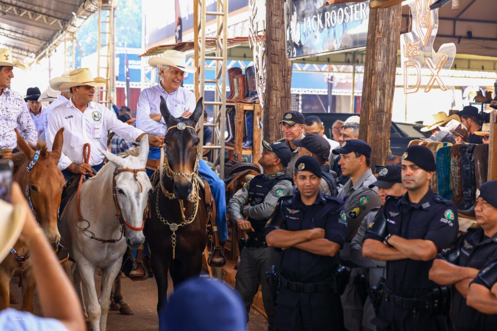 Caiado destaca avanços da segurança pública durante Encontro Nacional de Muladeiros em Iporá