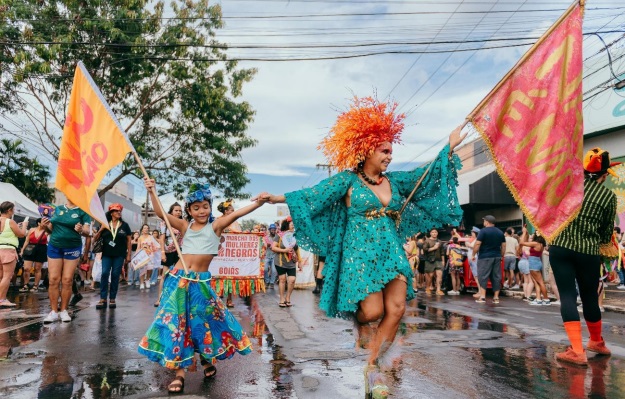 Bloco Não É Não abre o Carnaval 2026 com ensaio temático sobre mulheres indígenas
