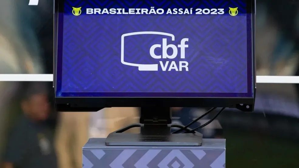 CBF anuncia que cabine do VAR irá mudar de local para uma melhor comunicação