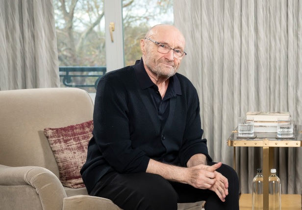 Phil Collins atualiza estado de saúde: ‘Tudo o que podia dar errado, deu errado’