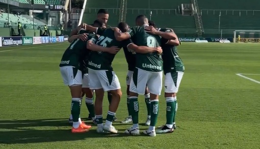 Goiás estreia no Goianão com goleada de 4 a 0 sobre o Goiatuba