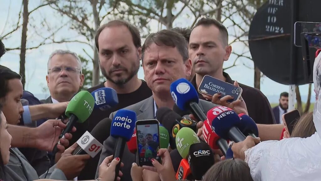 Bolsonaro faz elogios a Caiado e vê ‘com bons olhos’ candidatura à Presidência, diz Tarcísio