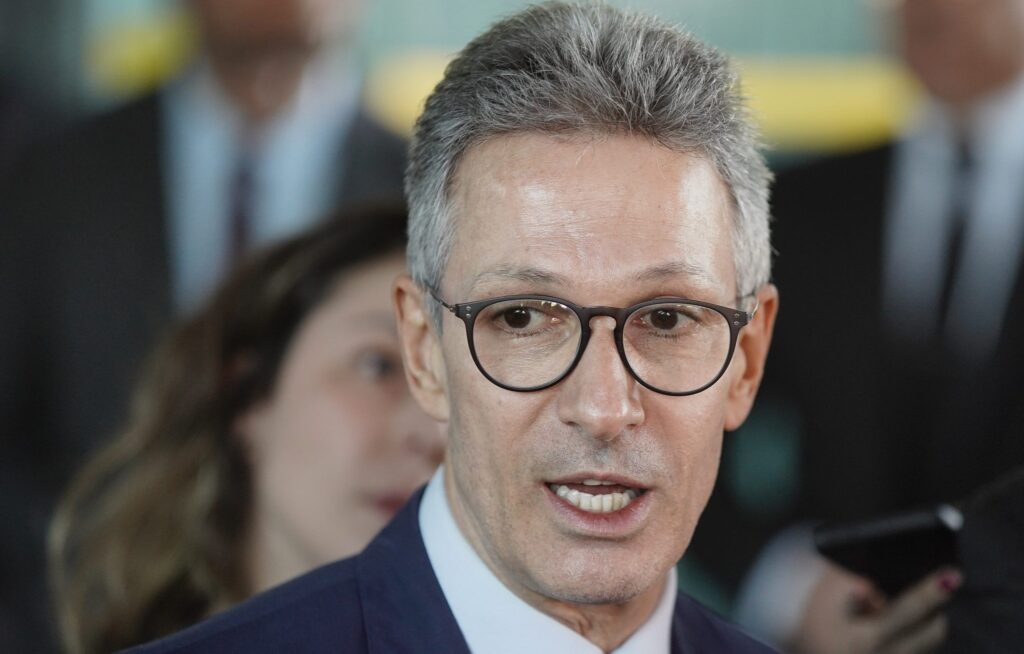 ‘Levarei a minha pré-candidatura até o final’, afirma Romeu Zema