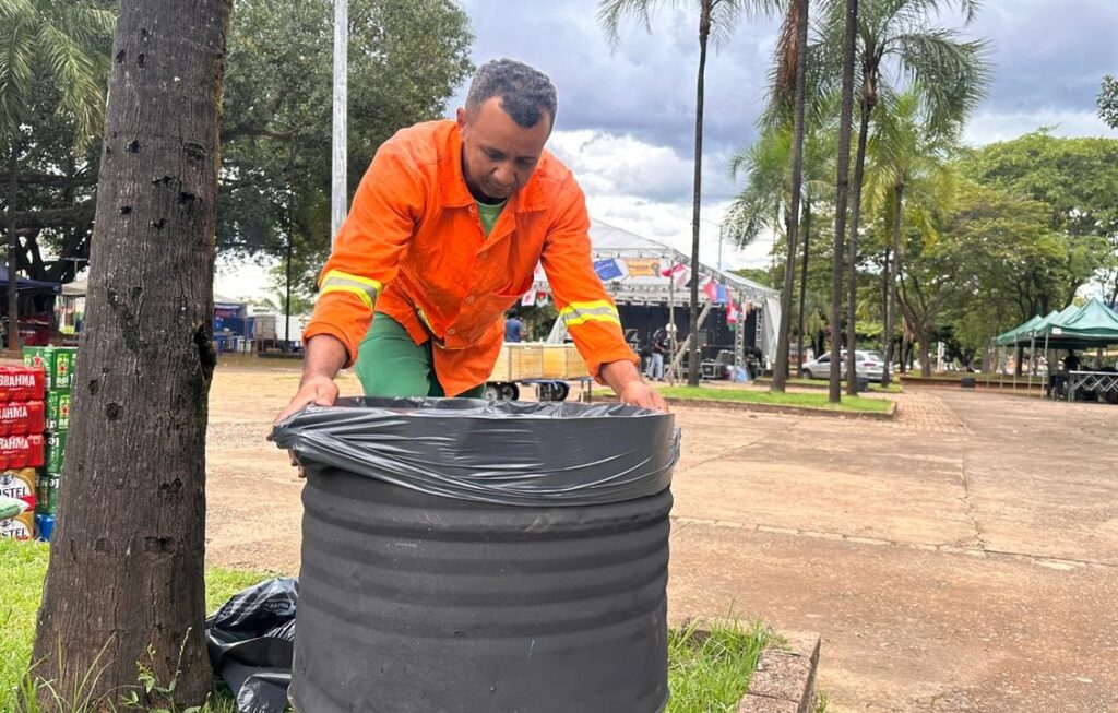 Comurg monta esquema de limpeza para o Carnaval em Goiânia