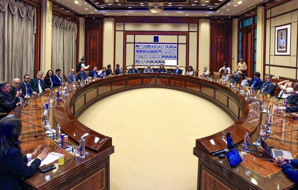 CEIA-UFG participa de missão brasileira na Índia e estreita laços para cooperação internacional em IA