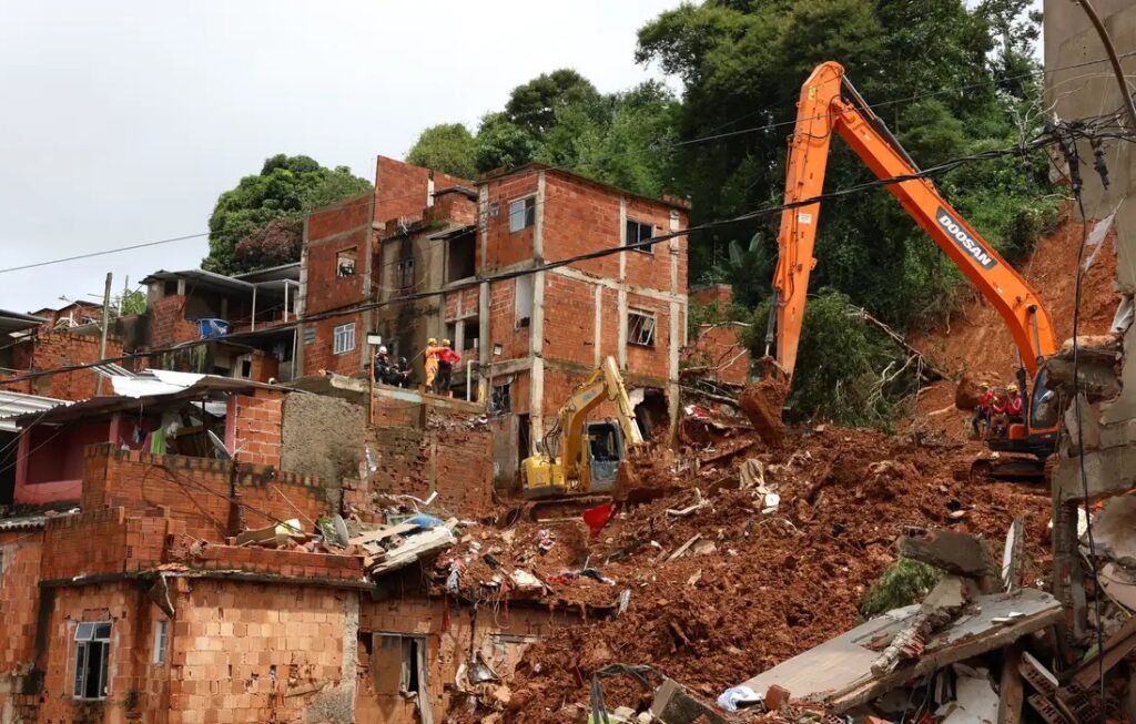 Número de mortes sobe para 65 em tragédia em Minas Gerais