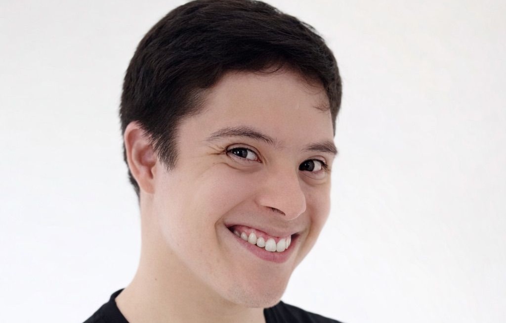 João Vitor Paiva realiza palestra em congresso internacional sobre educação especial em Goiás