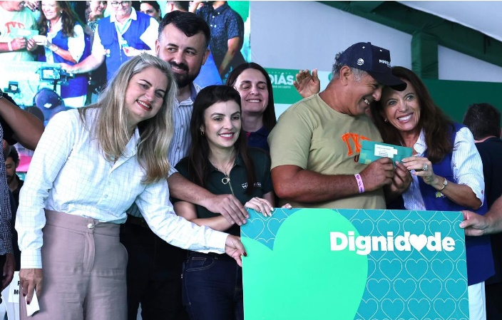 Gracinha Caiado leva Goiás Social a Mozarlândia