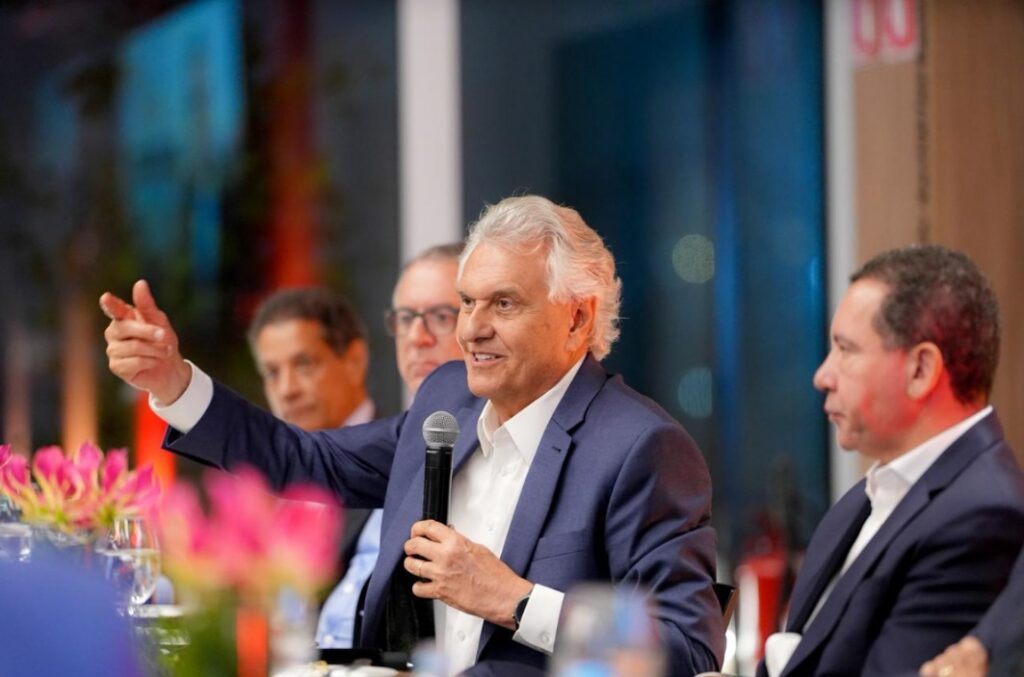 Caiado destaca modelo de segurança de Goiás em diálogo com setor de seguros em São Paulo