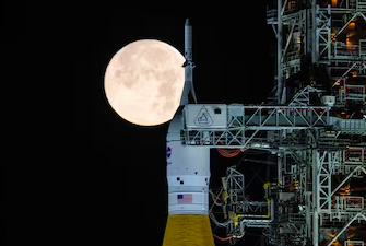 Nasa adia nova viagem à Lua após vazamento de combustível em teste