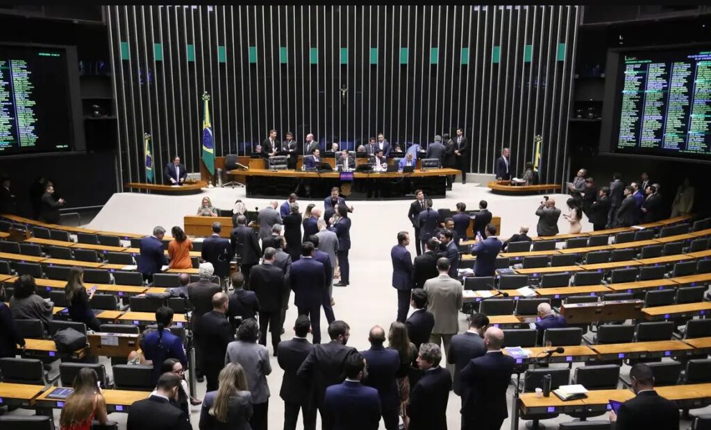 Câmara aprova PL antifacção e endurece penas para crime organizado