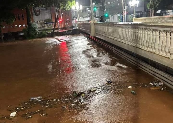 Prefeita de Juiz de Fora pede redução de atividades para evitar circulação