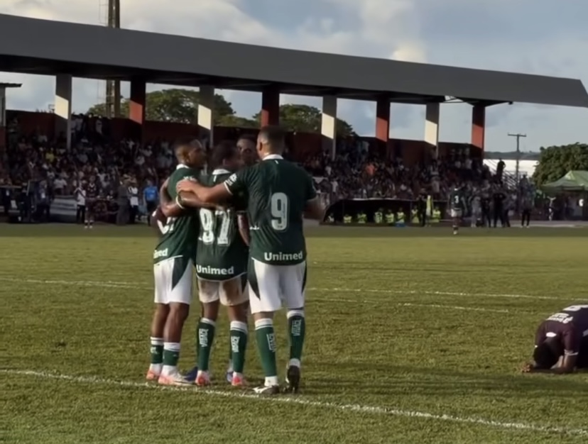 Goiás vence o Inhumas no Zico Brandão