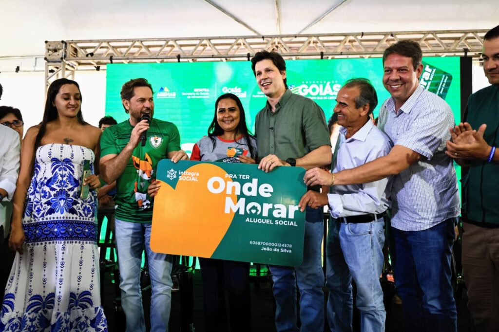 Daniel Vilela entrega casas a custo zero e amplia Aluguel Social no Sudoeste goiano