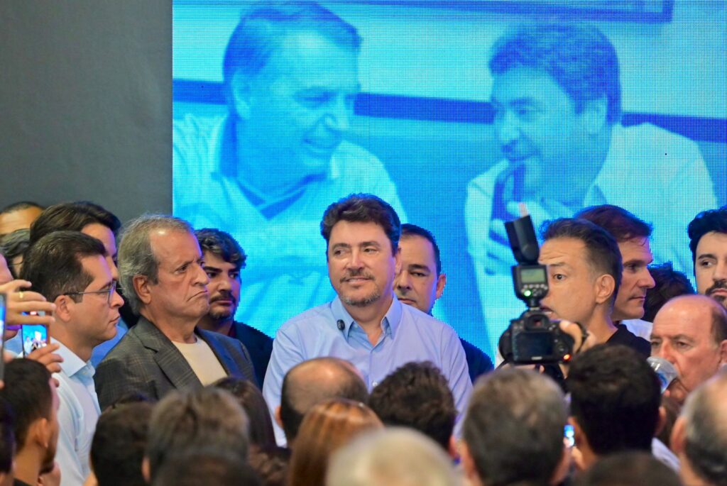 Wilder diz que Bolsonaro orientou seguir com pré-candidatura e palanque próprio para Flávio em Goiás