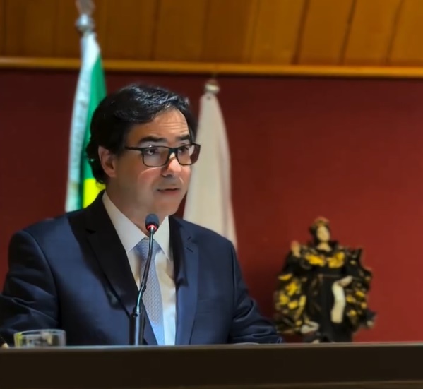 Buonaduce toma posse como presidente da Federação Nacional dos Institutos dos Advogados