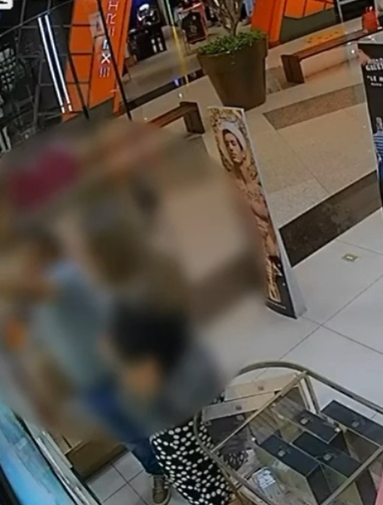 Casal é preso após ser flagrado furtando várias lojas em shopping de Goiânia