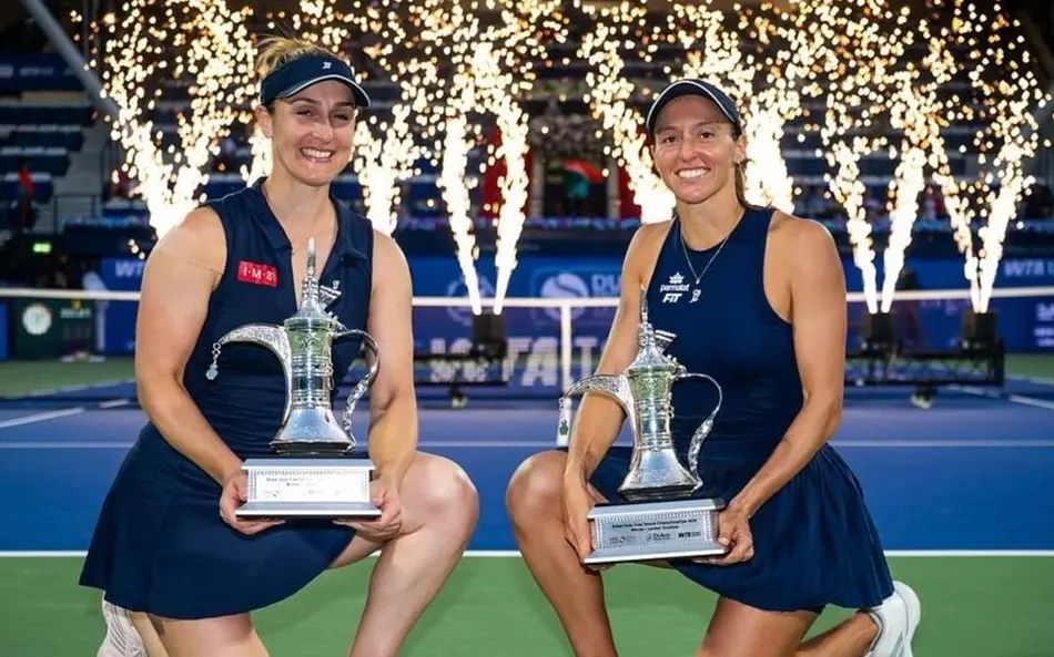 Luísa Stefani conquista o WTA 1000 de Dubai nas duplas e celebra o 15º título da carreira